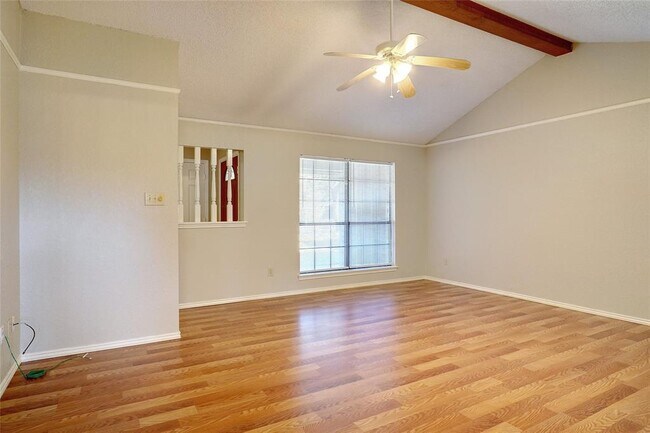 2810 Sarah Drive, Arlington, TX 76013 photo 3
