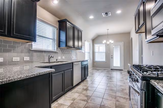 9825 Beaver Dam Lane, Mckinney, TX 75071 photo 3