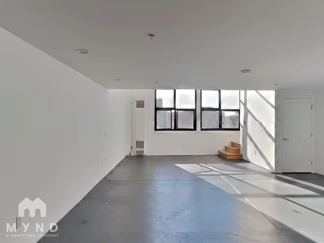 373 4th St Oakland, CA 94607 photo 3