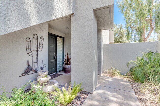 7700 E Gainey Ranch Rd Scottsdale, AZ 85258 photo 2