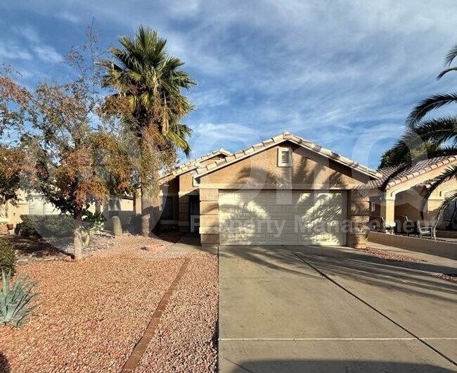 8556 W Sanna St Peoria, AZ 85345 photo 2