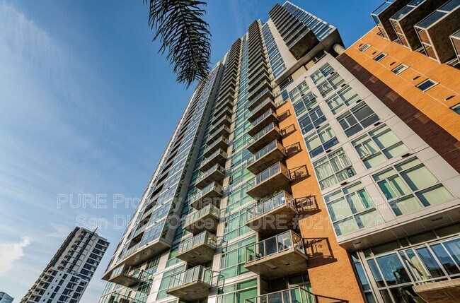 800 The Mark Ln San Diego, CA 92101 photo 3