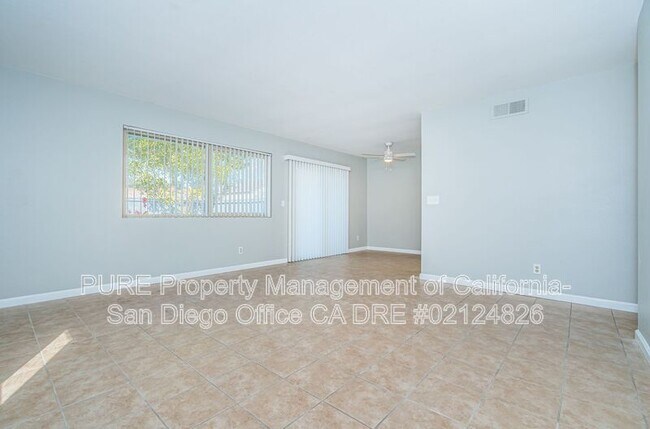 2816 Casey St San Diego, CA 92139 photo 4