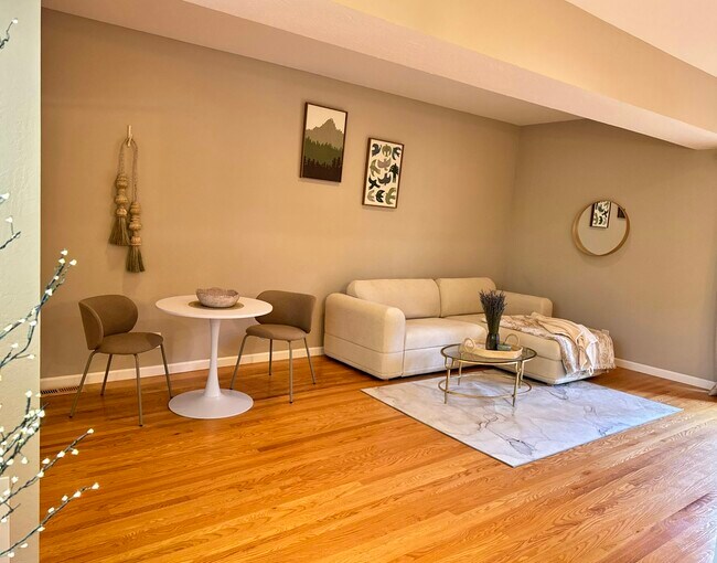 760 La Mesa Dr Menlo Park, CA 94028 photo 3