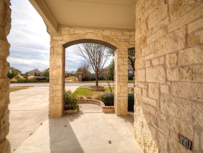 1812 Greenside Trail Round Rock, TX 78665 photo 5
