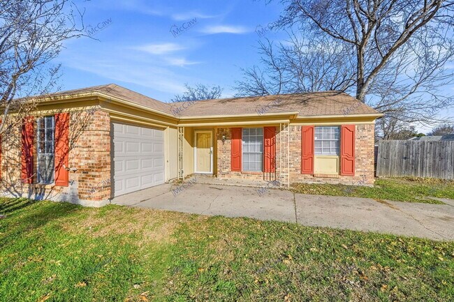 3917 Springside Dr Fort Worth, TX 76137 photo 2