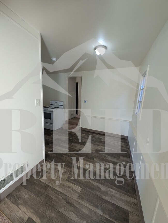 1731-1731 1/2 Snyder Ave Bremerton, WA 98312 photo 4