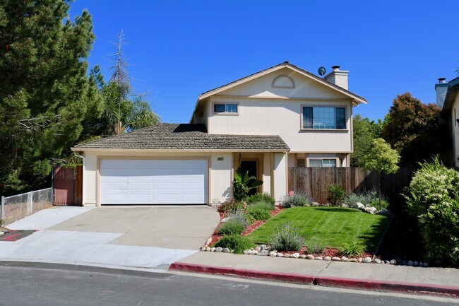 Charming 4 Bed Home on Court