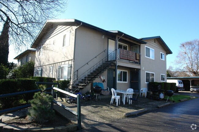 0125 - San Tomas Aquino Pkwy 1385 photo 4