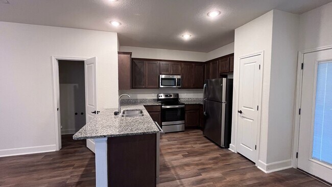 10306 Lynwood Branch San Antonio, TX 78245 photo 4