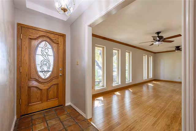 1509 Shannon Ct Carrollton, TX 75006 photo 3