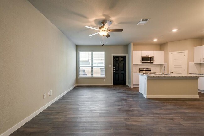 643 Harvest Moon Drive, Venus, TX 76084 photo 5