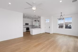 1215 Stonemark Place, Vista, CA 92081 photo 4