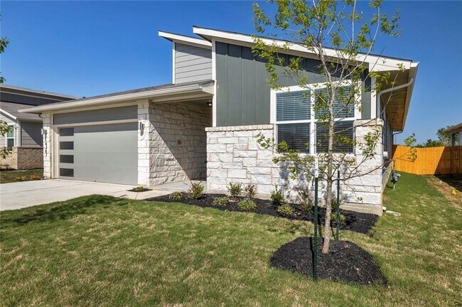 14307 Macquarie Dr Pflugerville, TX 78660 photo 2