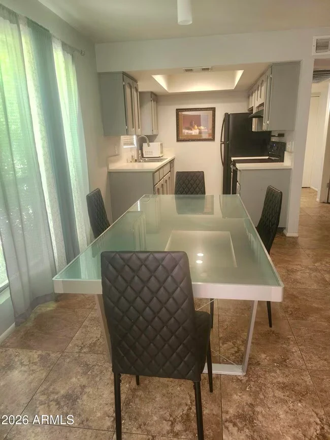 3119 W Cochise Dr Phoenix, AZ 85051 photo 3