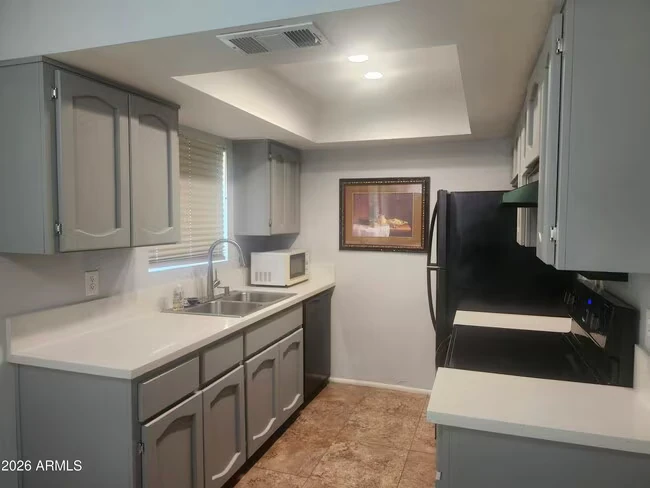 3119 W Cochise Dr Phoenix, AZ 85051 photo 5