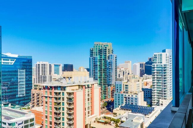 321 Tenth Ave San Diego, CA 92101 photo 5