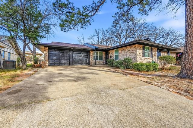 2209 Normandy Drive, Irving, TX 75060 photo 3
