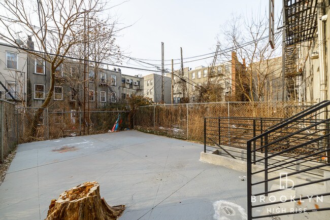 Brooklyn High Rise photo 4