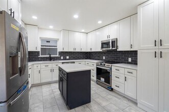 2205 Elmwood Blvd Dallas, TX 75224 photo 5