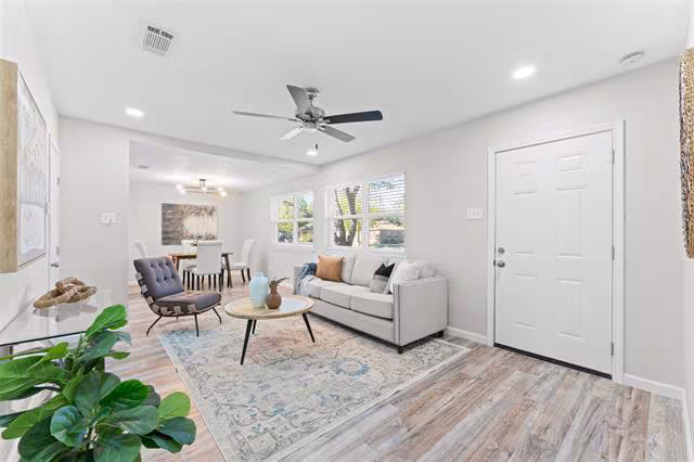 10204 San Juan Ave Dallas, TX 75228 photo 4