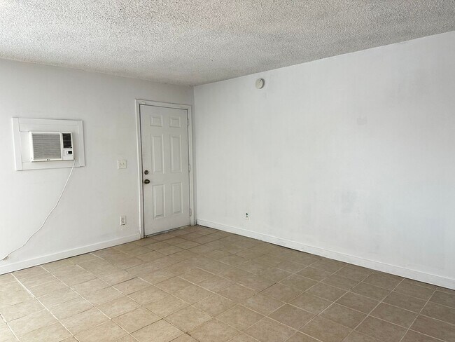 14005 N Palm St El Mirage, AZ 85335 photo 5