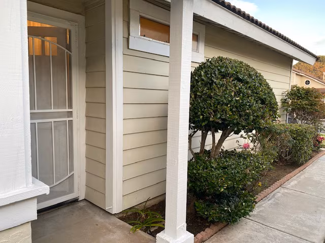 2343 Lake Forest St Escondido, CA 92026 photo 4