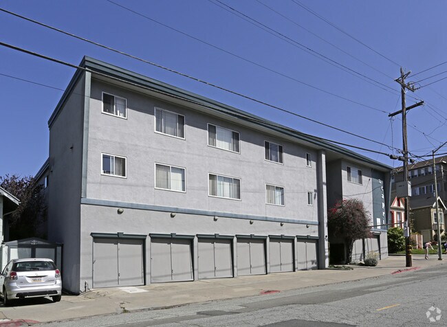 Capri Apartments photo 2