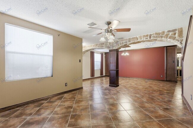 1325 Dandelion Trail Burleson, TX 76028 photo 4