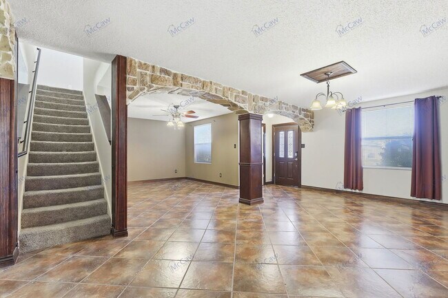1325 Dandelion Trail Burleson, TX 76028 photo 3