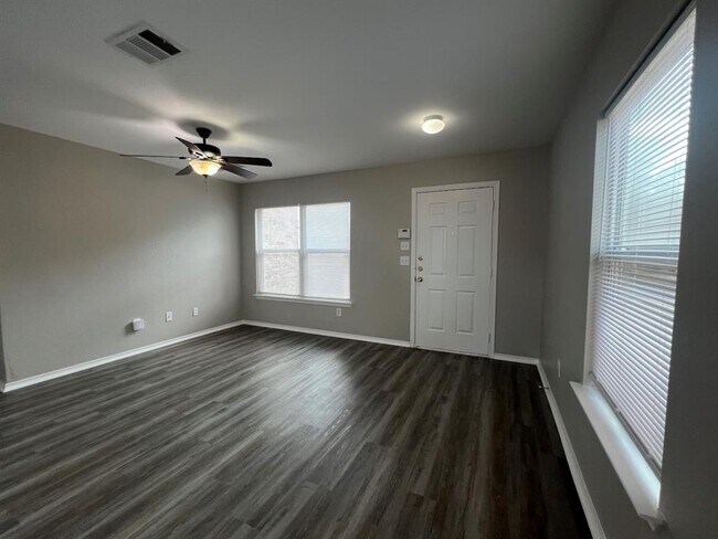 13120 Dearbonne Drive, Del Valle, TX 78617 photo 5
