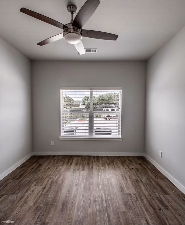 1706 W Pecan St Pflugerville, TX 78660 photo 5