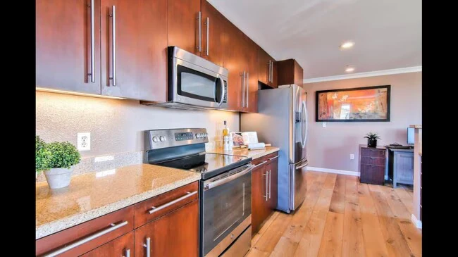 1375 Lick Ave San Jose, CA 95110 photo 2