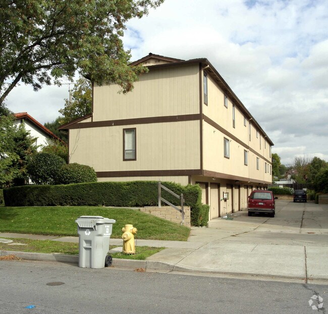 40922 Lincoln Street - 4 photo 2