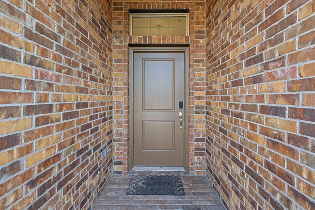 1008 Nicole Way, Burleson, TX 76028 photo 4