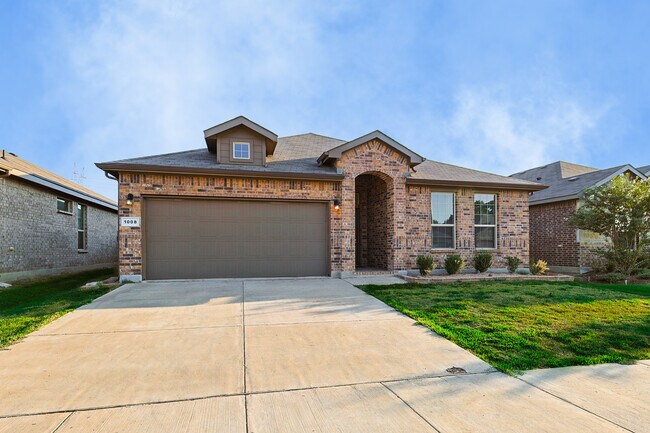 1008 Nicole Way, Burleson, TX 76028 photo 3