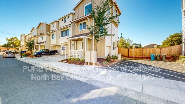 2017 Elson Way Santa Rosa, CA 95403 photo 4
