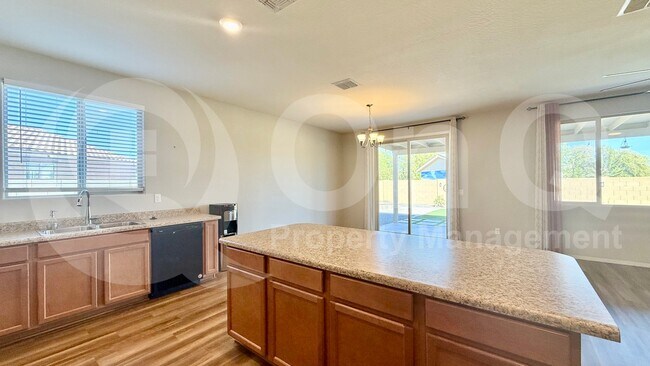 5215 S 18th Pl Phoenix, AZ 85040 photo 3