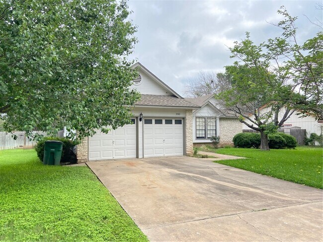 9010 Bridgewood Trail Austin, TX 78729 photo 4