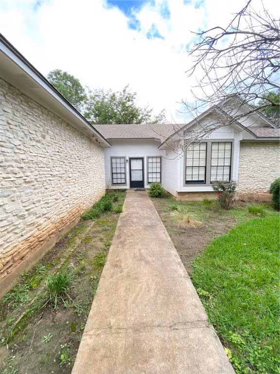 9010 Bridgewood Trail Austin, TX 78729 photo 5