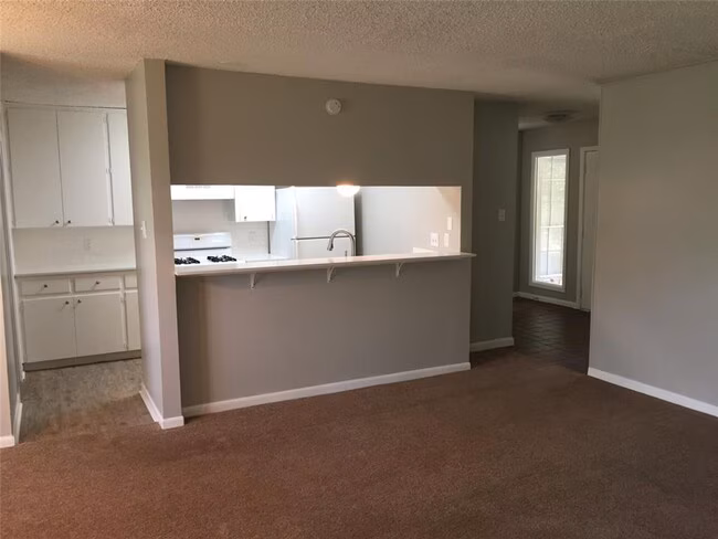 1910 Westridge Dr Austin, TX 78704 photo 5