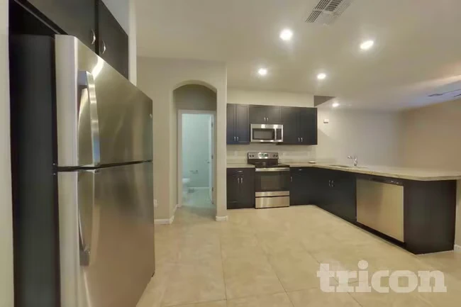 12554 W Hummingbird Terrace Peoria, AZ 85383 photo 5