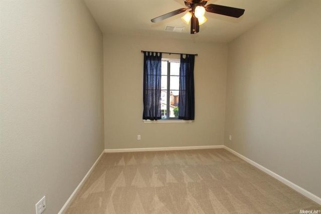 Beautiful 5 Bedroom, 3 Bath Mountain House Home photo 2