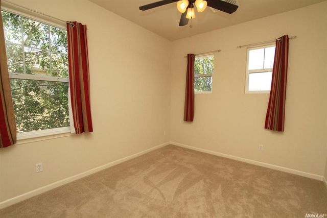 Beautiful 5 Bedroom, 3 Bath Mountain House Home photo 3