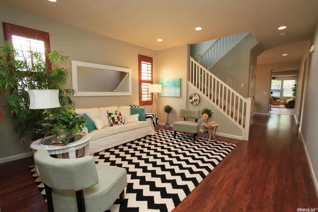 Beautiful 5 Bedroom, 3 Bath Mountain House Home photo 4