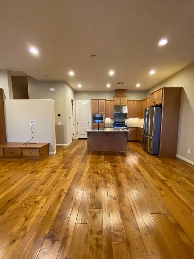1053 Catalina Dr Livermore, CA 94550 photo 4