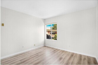 8026 Linda Vista Rd San Diego, CA 92111 photo 2