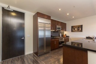 1494 Union St San Diego, CA 92101 photo 4