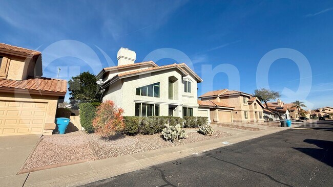4526 East Villa Theresa Drive, Phoenix, AZ 85032 photo 2