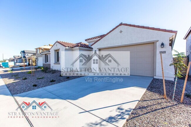 17625 W Pasadena Ave Litchfield Park, AZ 85340 photo 2